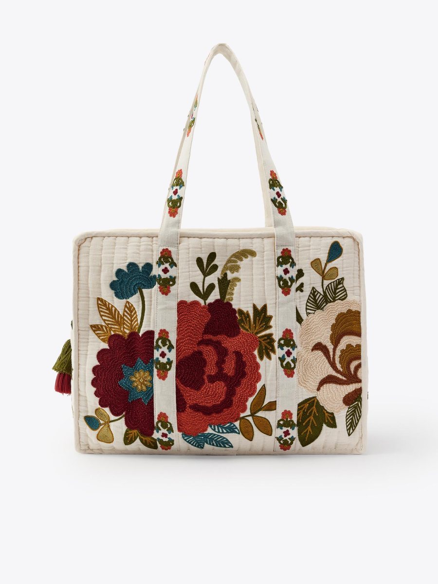 La bolsa alcolchada de Lady Di que llega a Zara