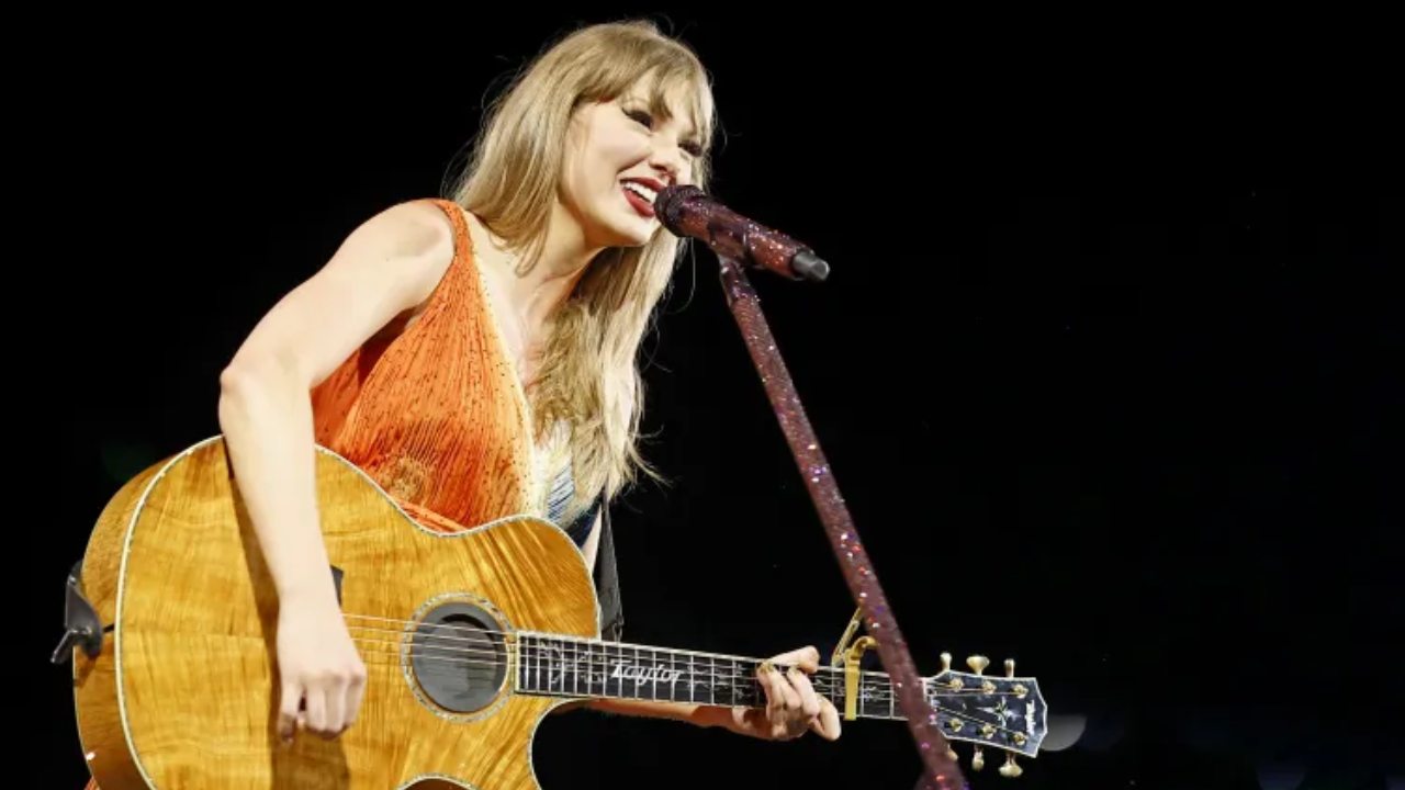Taylor Swift revela su nuevo sencillo con un collar Panthere de Cartier