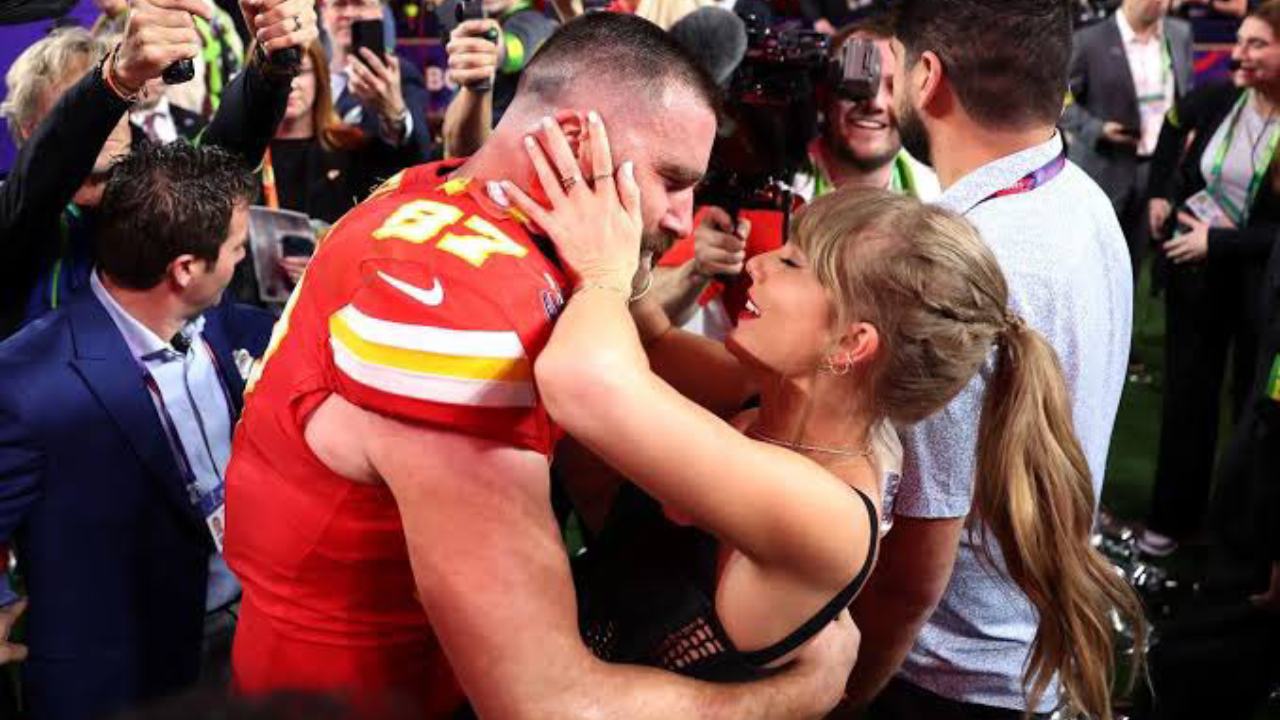 Taylor Swift y Travis Kelce se comprometen, ¡así es el gran anillo!