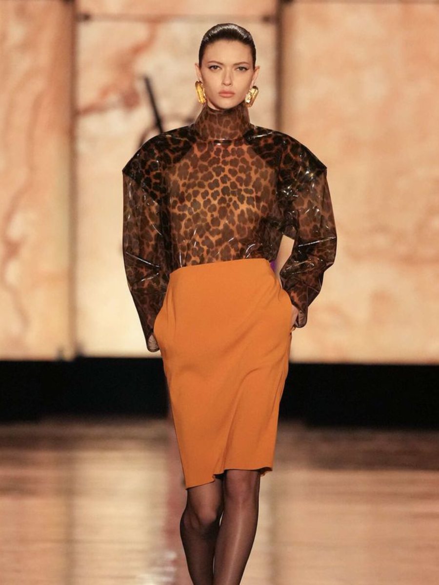 Colores que ya no estarán de moda a partir de septiembre 2025: adiós al dorado total, hola al mocha mousse