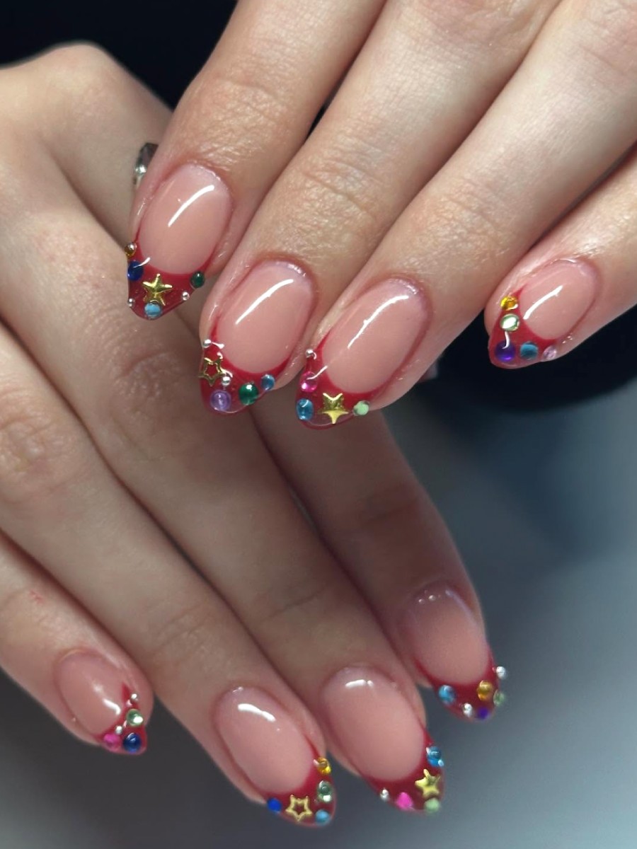 El manicure 'confetti French' que Sabrina Carpenter elevó en los VMA's