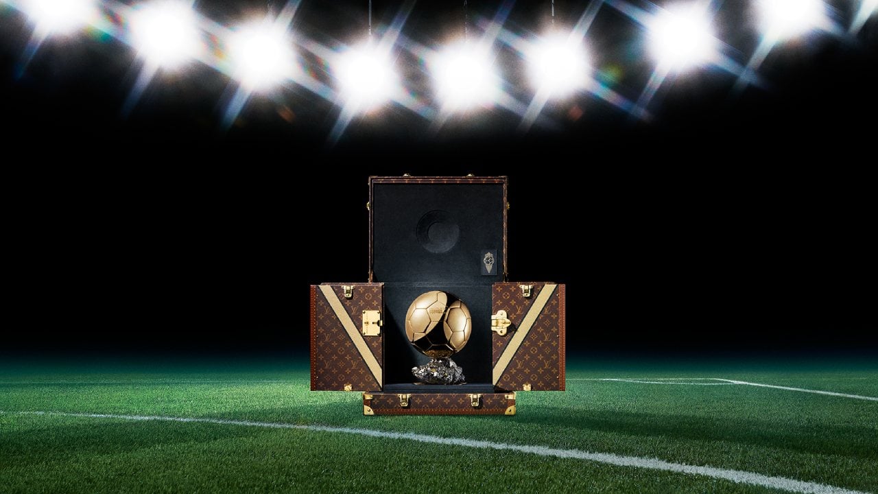 Por tercer año consecutivo, Louis Vuitton ha creado el Baúl de Trofeo oficial para el Ballon d’Or 2025