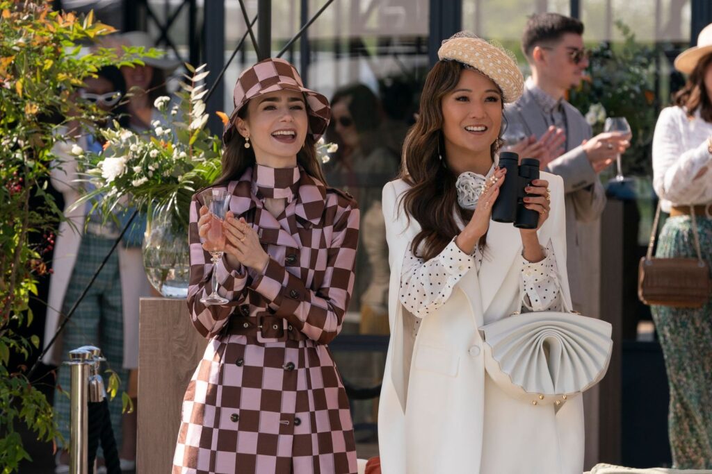 Emily in Paris: moda, amor y estilo eterno