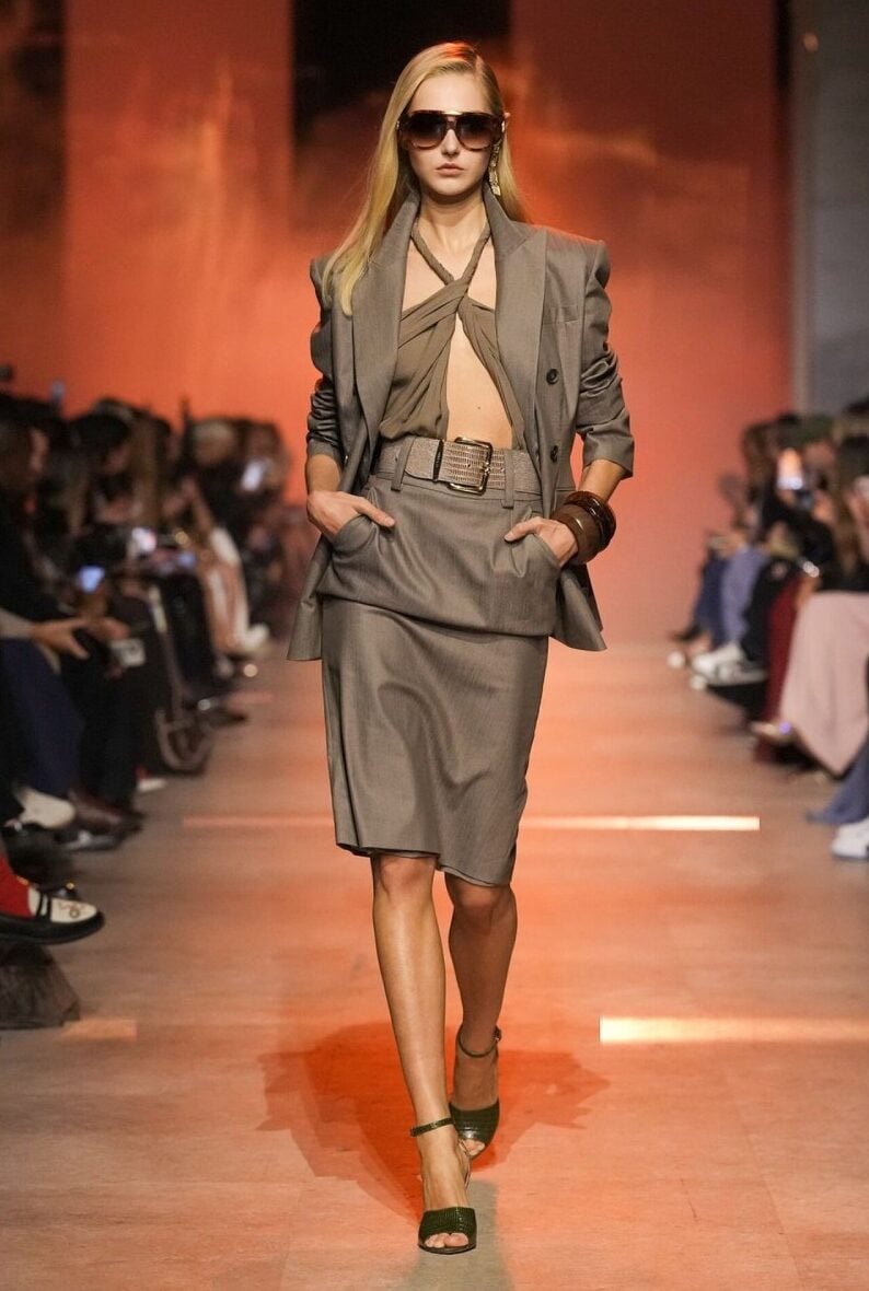 Elie Saab SS26 apuesta por polka dots, lentejuelas y animal print
