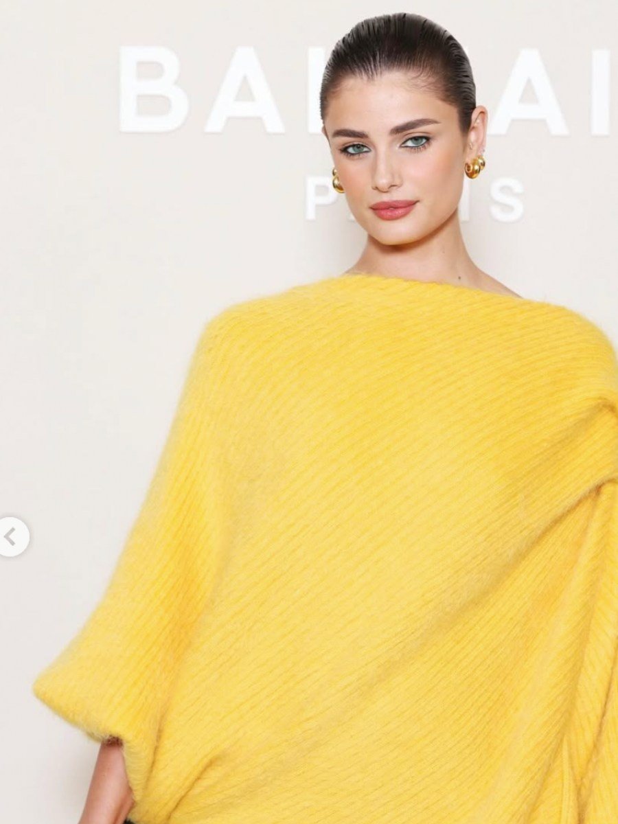 Top 5 looks de Balmain de la pasarela y los invitados al desfile en Paris Fashion Week