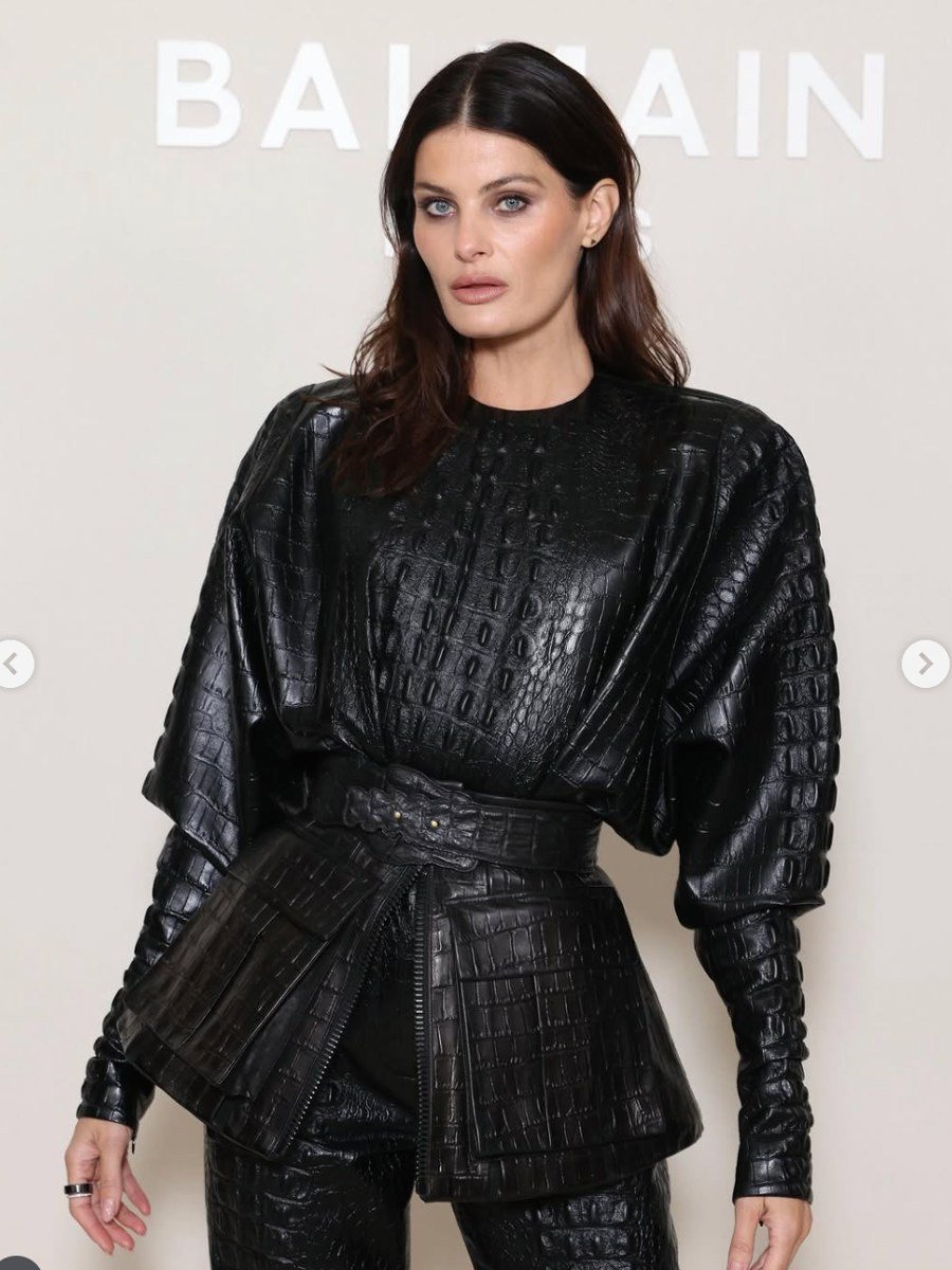 Top 5 looks de Balmain de la pasarela y los invitados al desfile en Paris Fashion Week