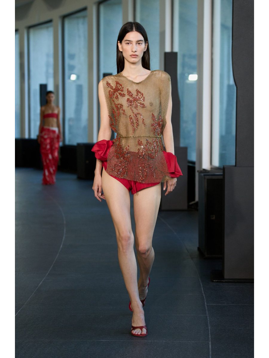 Christopher Esber SS26 en Paris Fashion Week