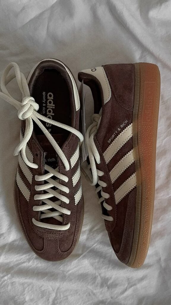 Tenis Marrones Elevan Tu Elegancia Cotidiana