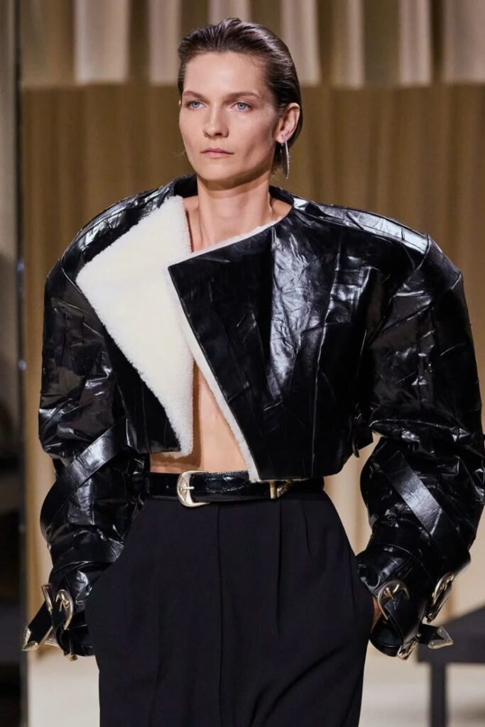 Shearling Jackets: Un must para esta temporada