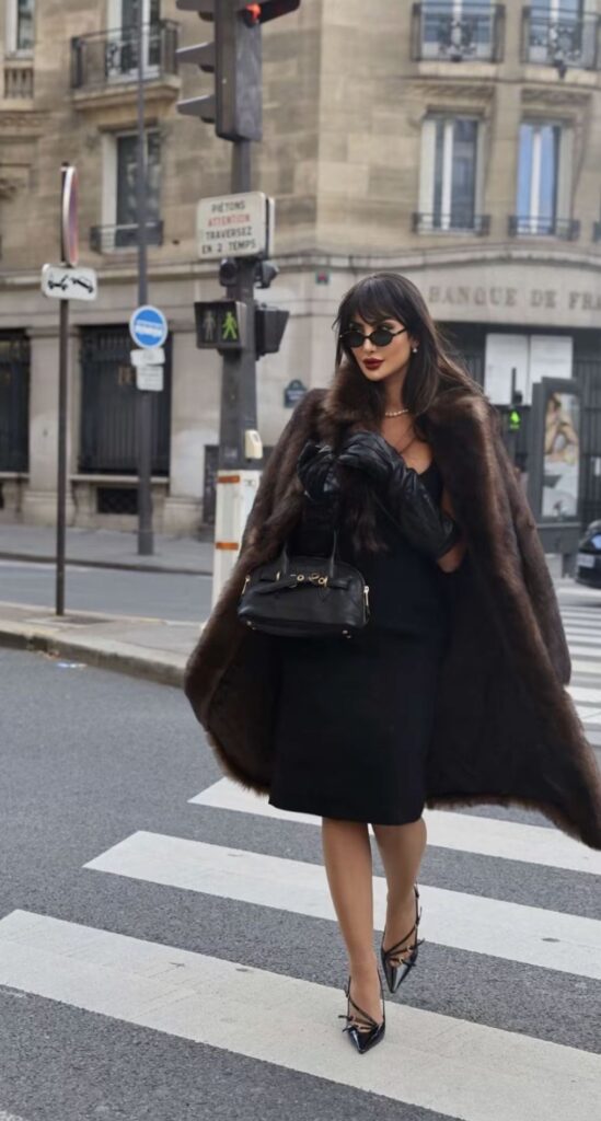 Elegancia Poderosa en el Regreso del Mob Wife Style