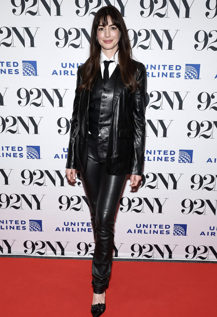 Anne Hathaway: 15 Momentos de Estilo de una Icono de Moda