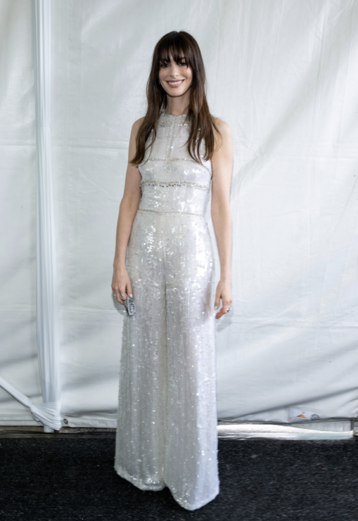 Anne Hathaway: 15 Momentos de Estilo de una Icono de Moda