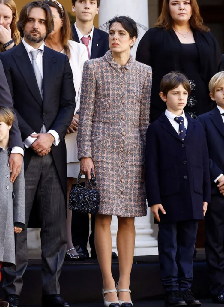 Elegancia histórica de Carlota Casiraghi en Mónaco