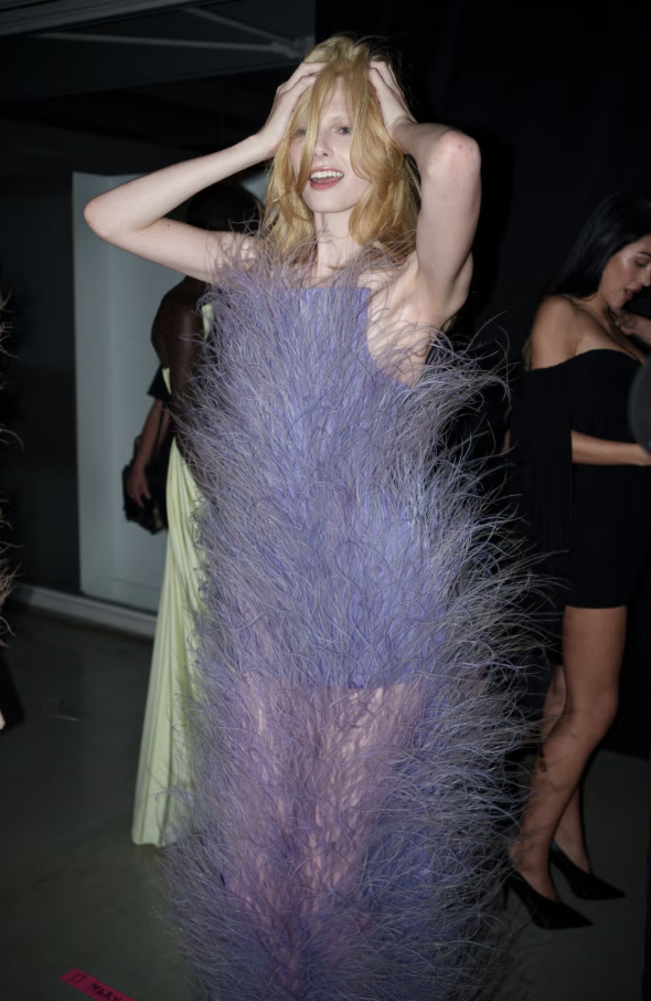 Innovación Ética en Plumas con Fevvers de Stella McCartney