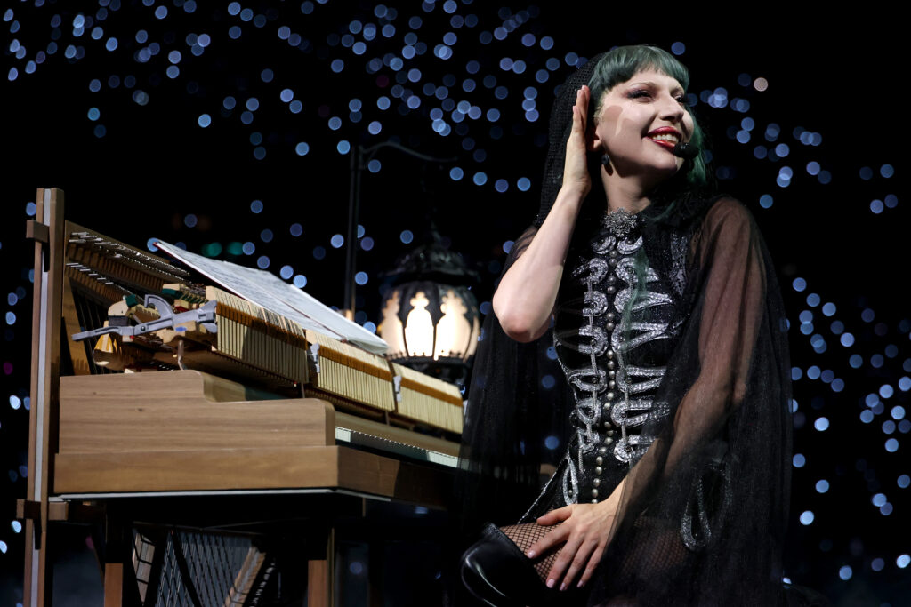 Todos los nominados que brillan en los Grammys 2026