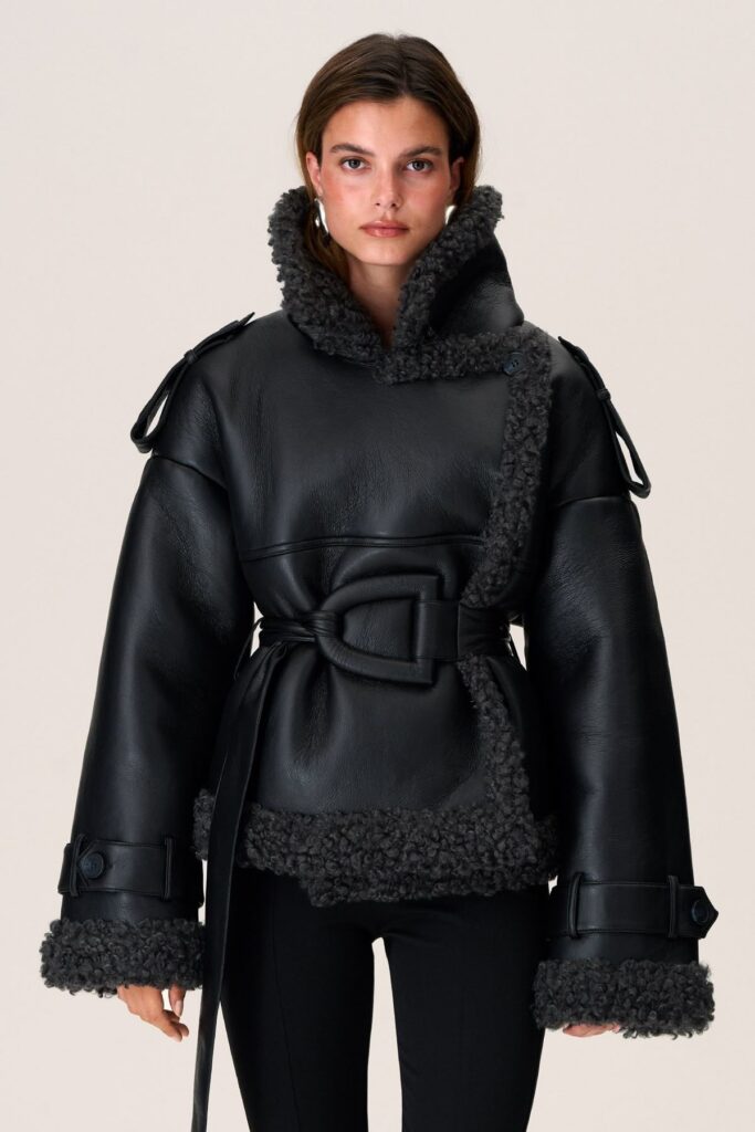 Shearling Jackets: Un must para esta temporada