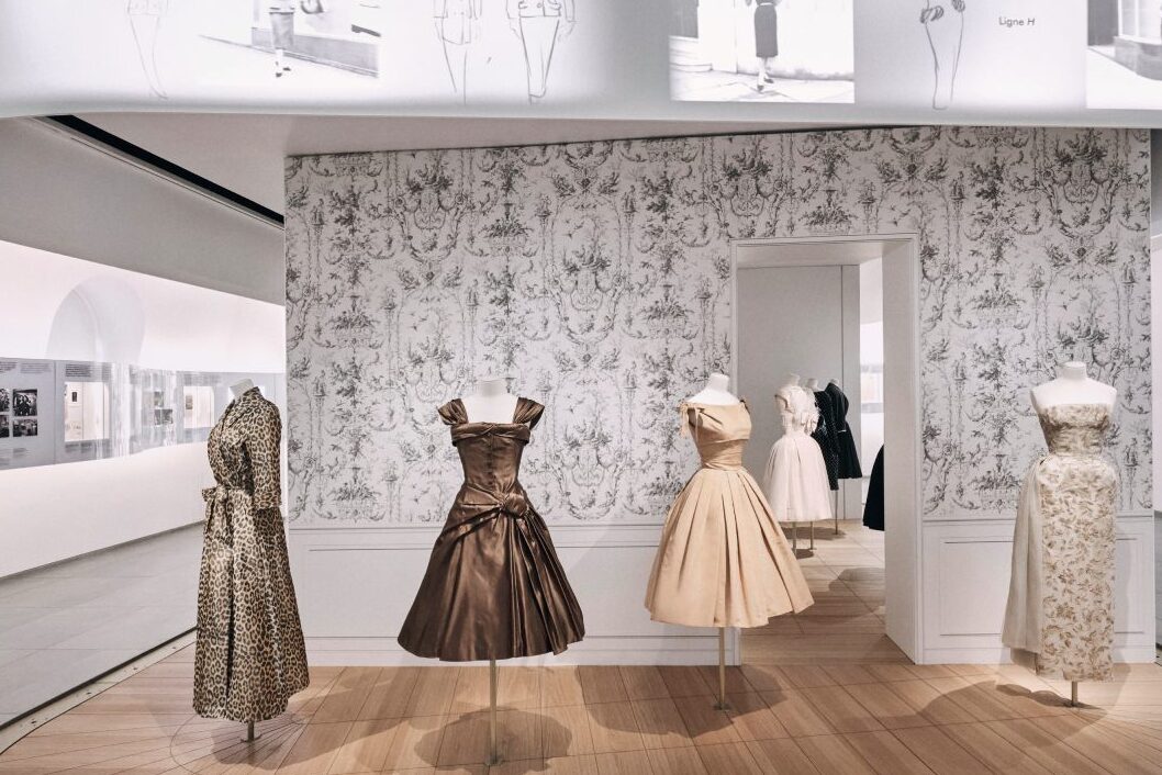 Dior presenta la colección Dior de Azzedine Alaïa en la Galerie Dior
