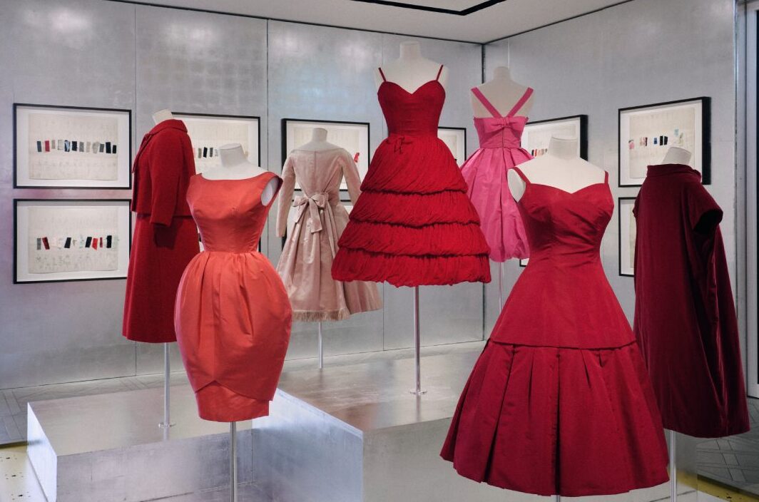 Dior presenta la colección Dior de Azzedine Alaïa en la Galerie Dior