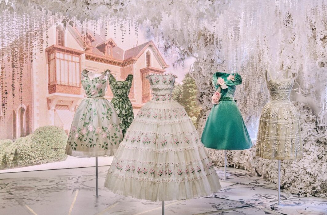 Dior presenta la colección Dior de Azzedine Alaïa en la Galerie Dior