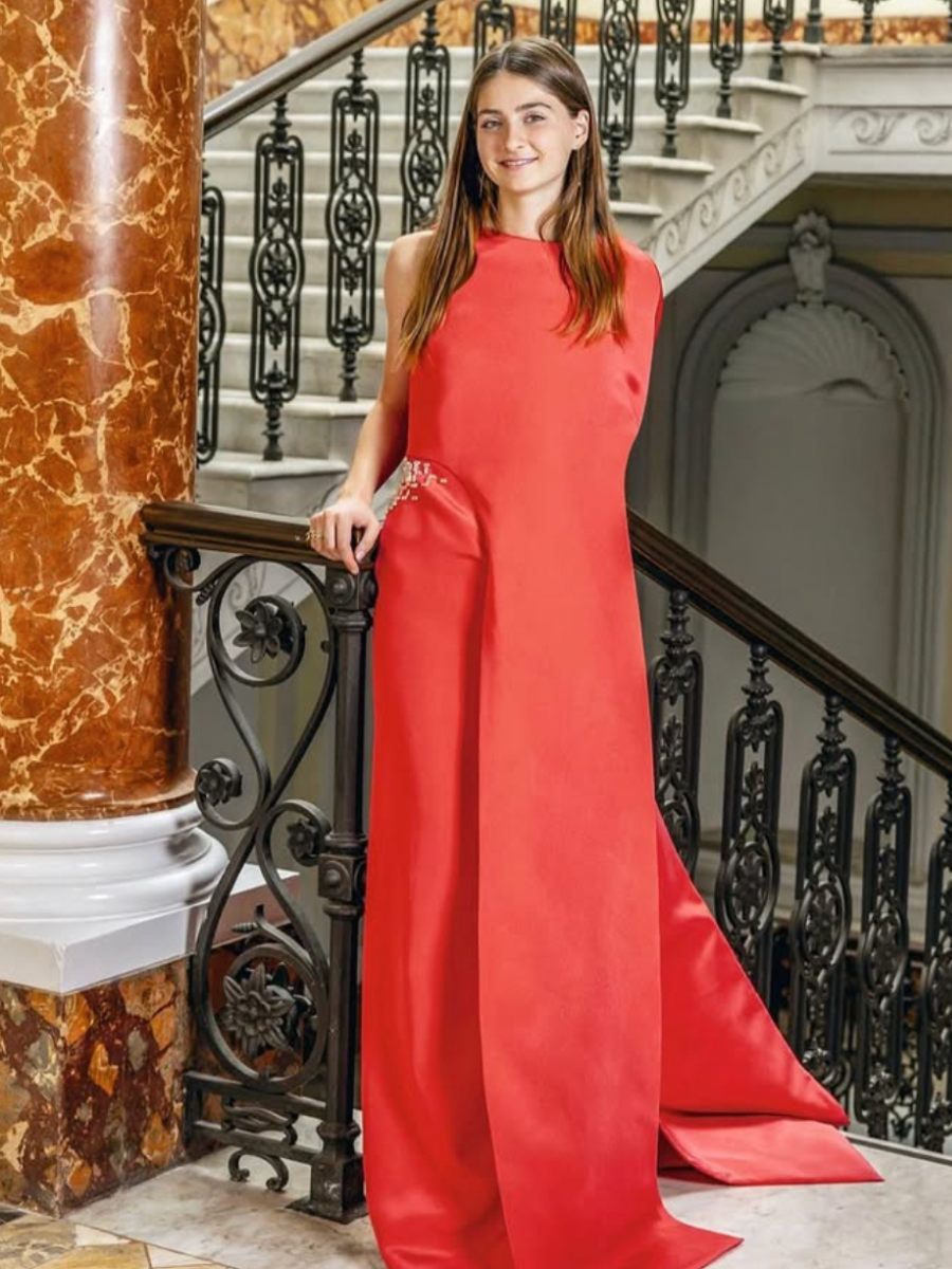 Estas son las participantes del Baile de Debutantes en París