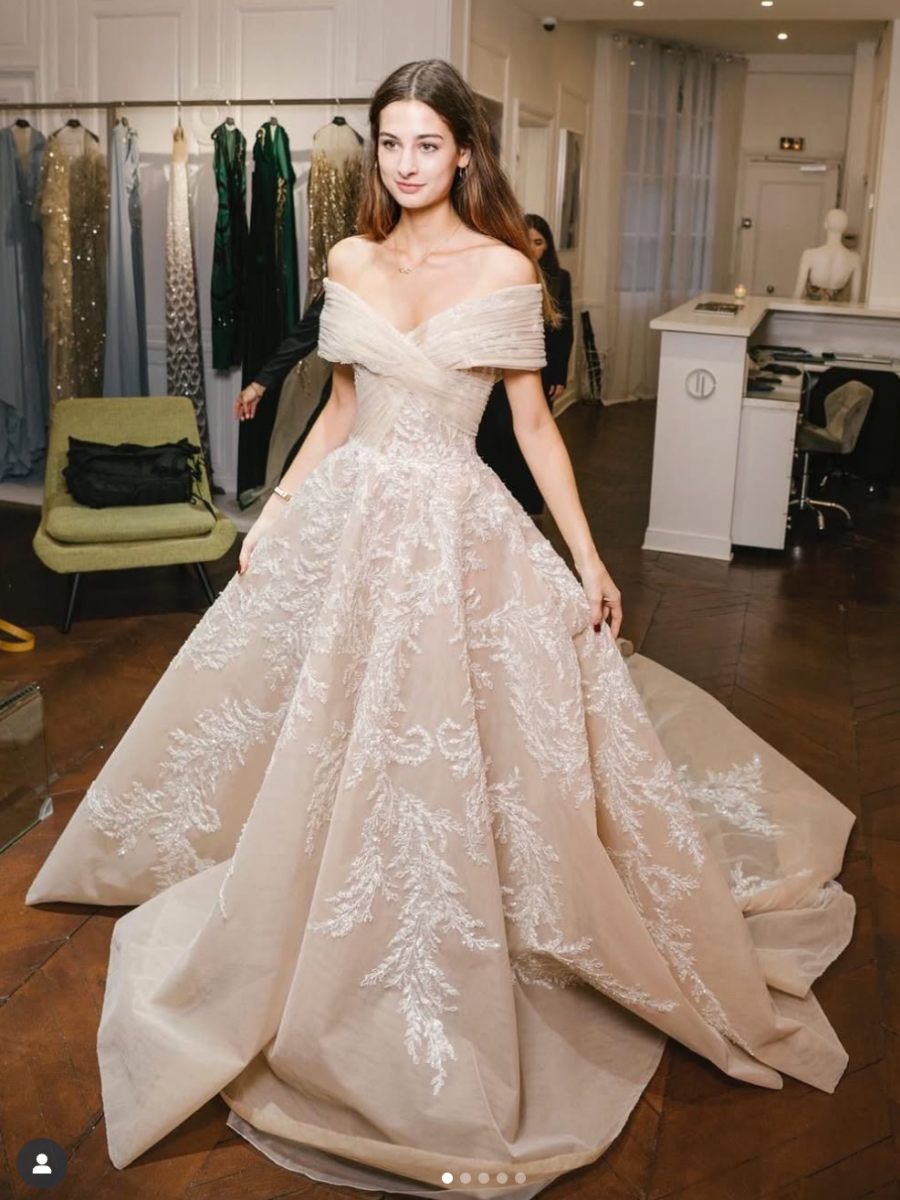 Estas son las participantes del Baile de Debutantes en París