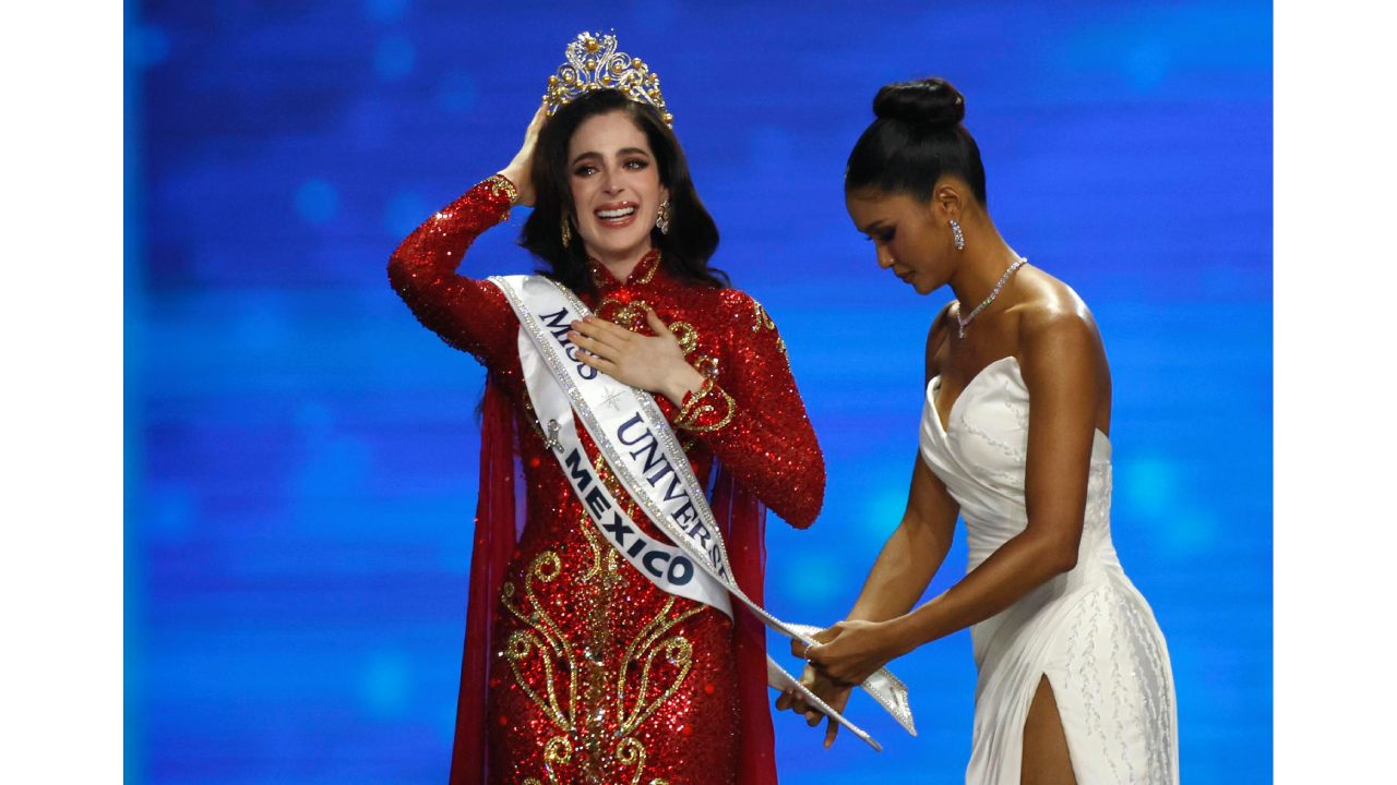 Fátima Bosch es coronada Miss Universo 2025
