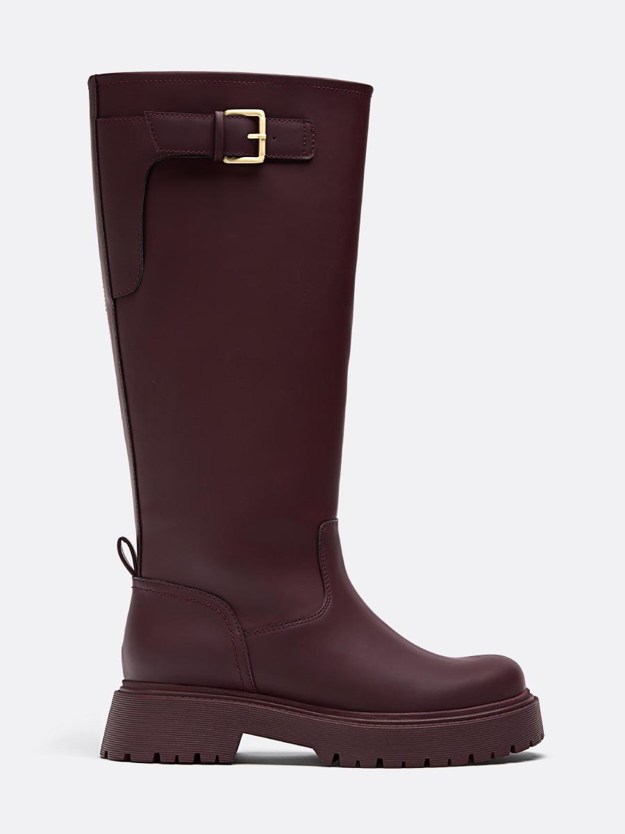 Las botas color granata serán un must esta temporada