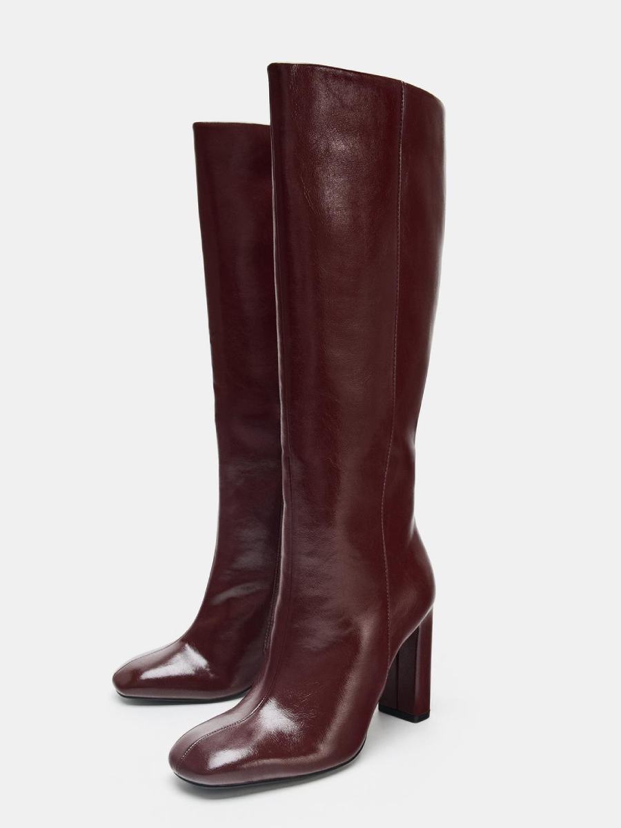 Las botas color granata serán un must esta temporada