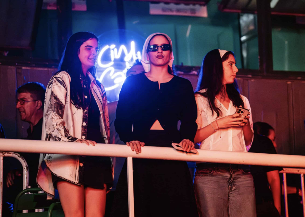 Rosalía Inspira Buenos Aires Con Estilo Ícono