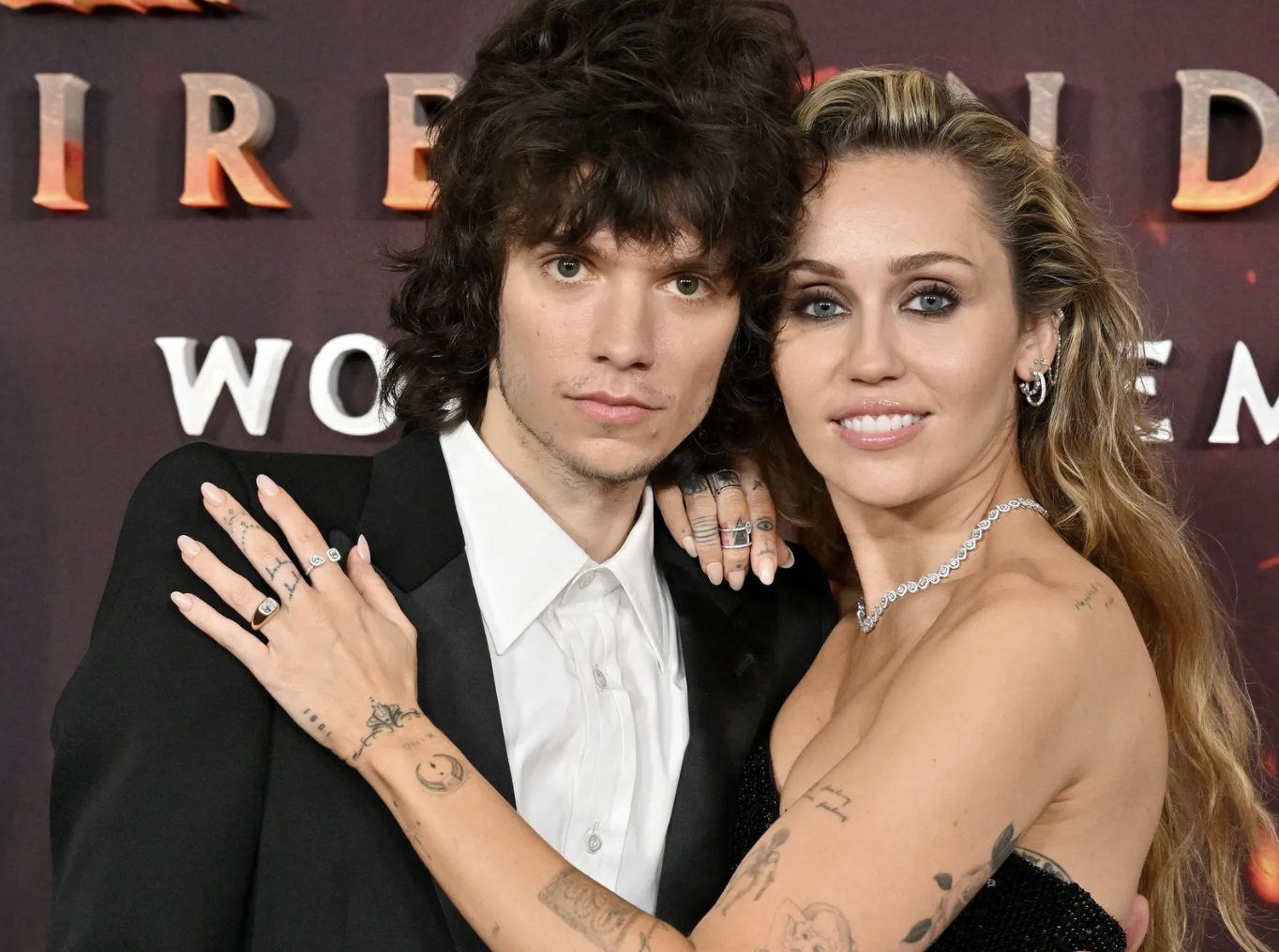 Miley Cyrus y Maxx Morando confirman compromiso