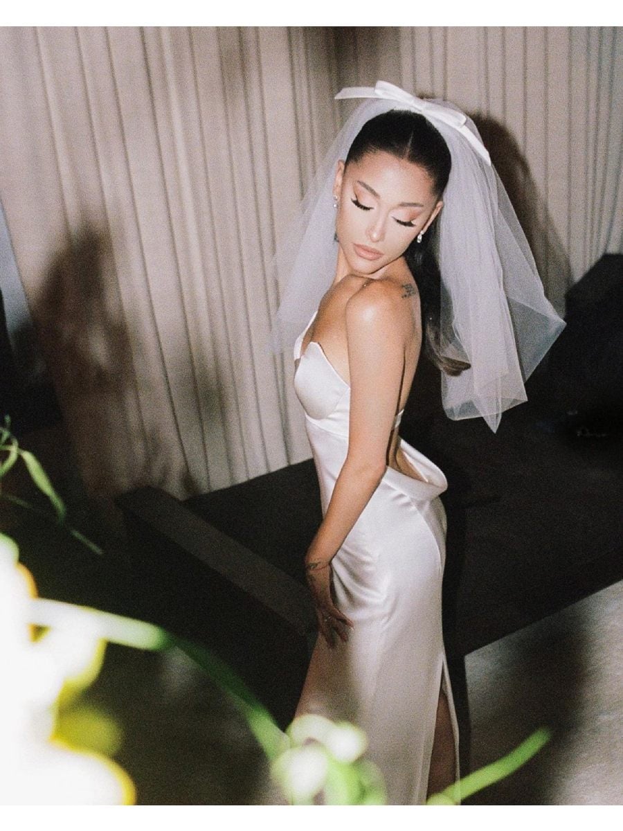 El efecto 'Celebrity Wedding': los vestidos nupciales minimalistas conquistan la temporada