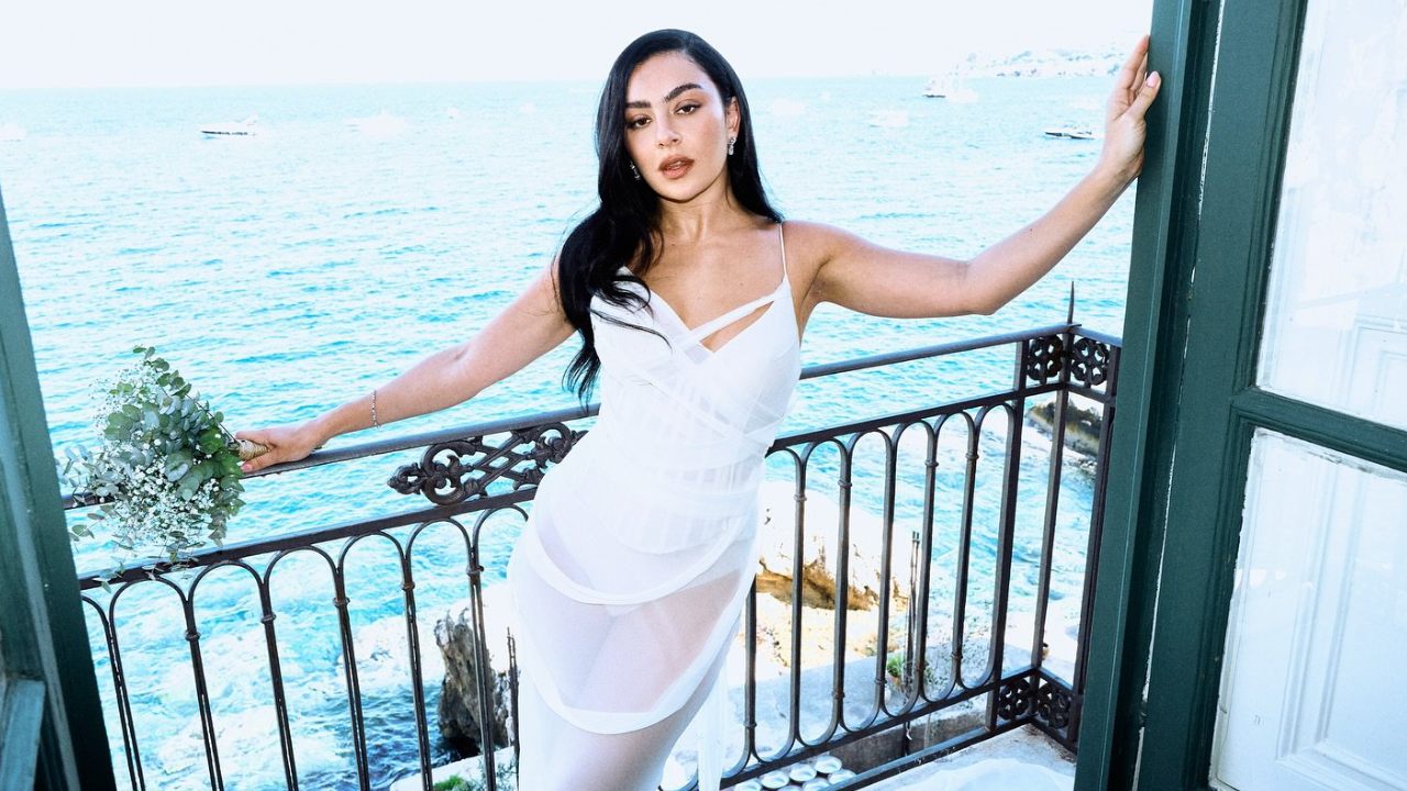 El efecto 'Celebrity Wedding': los vestidos nupciales minimalistas conquistan la temporada