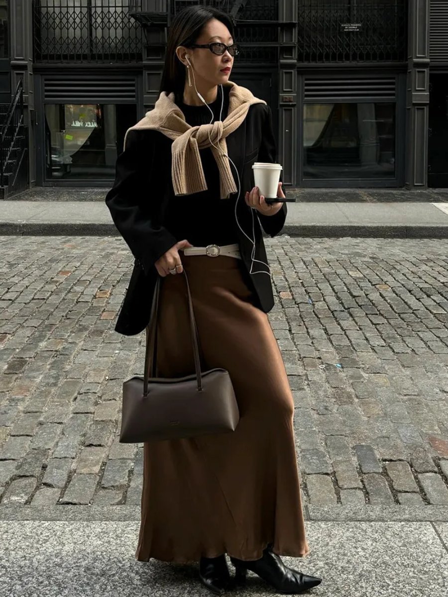 Las mejores formas de combinar una falda satinada durante invierno