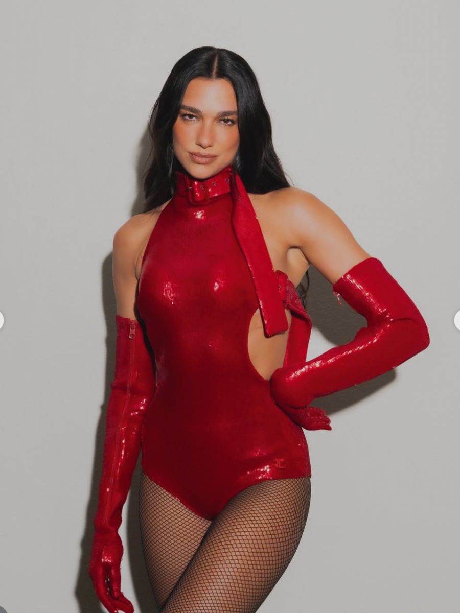 Los espectaculares outfits de Dua Lipa en el Radical Optimism Tour