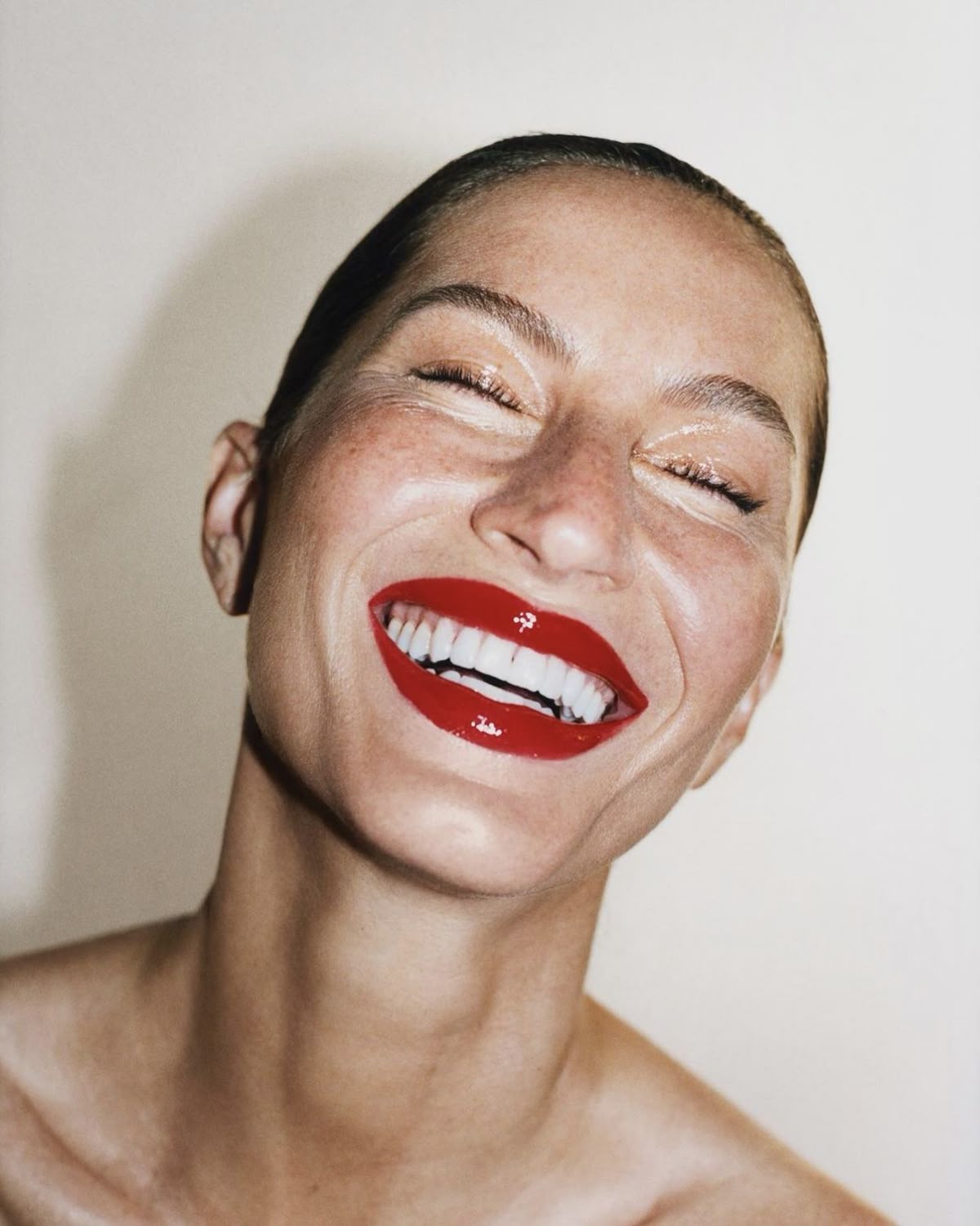 Los tonos de labiales que marcarán el 2026