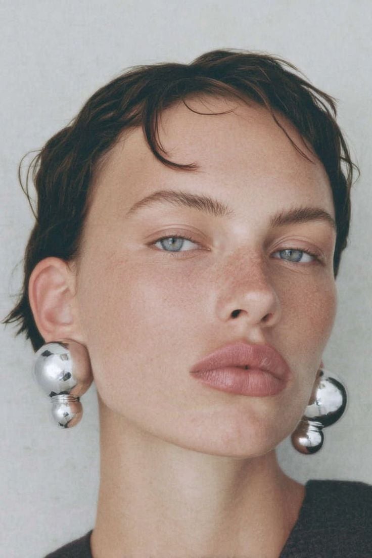 Los tonos de labiales que marcarán el 2026