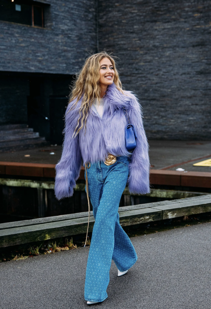 Flares, volumen y poder: pantalones vuelven fuertes