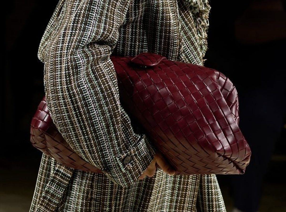 El bolso trenzado de Bottega Veneta toma el protagonismo esta temporada