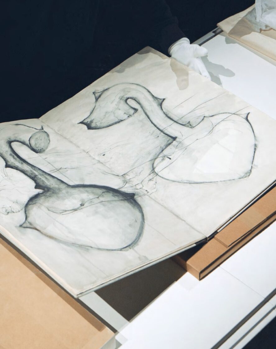 Dior presenta la exhibición 'Grammar of Forms'