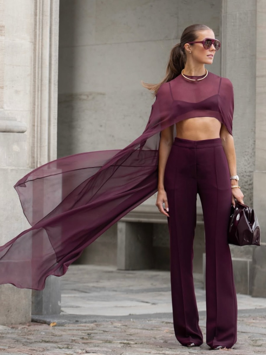 El efecto morado: cómo el 'power purple' se volvió el color de moda en invierno —desde street style hasta pasarela