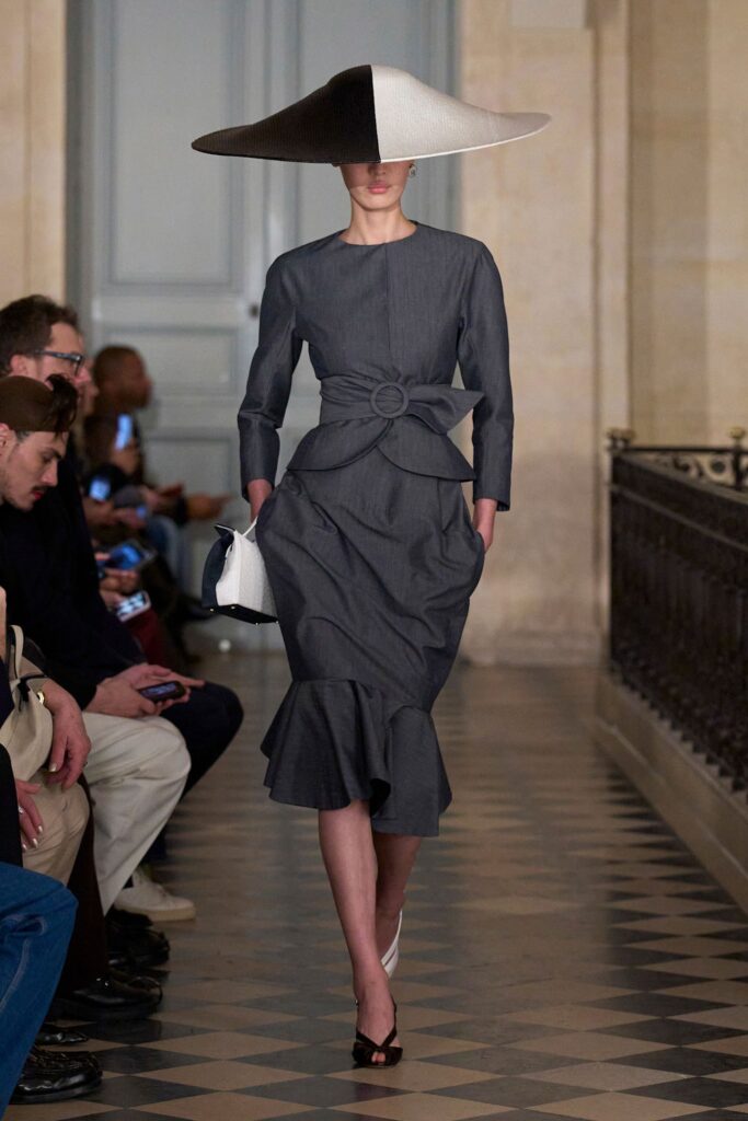 Jacquemus celebra arte memoria y moda parisina