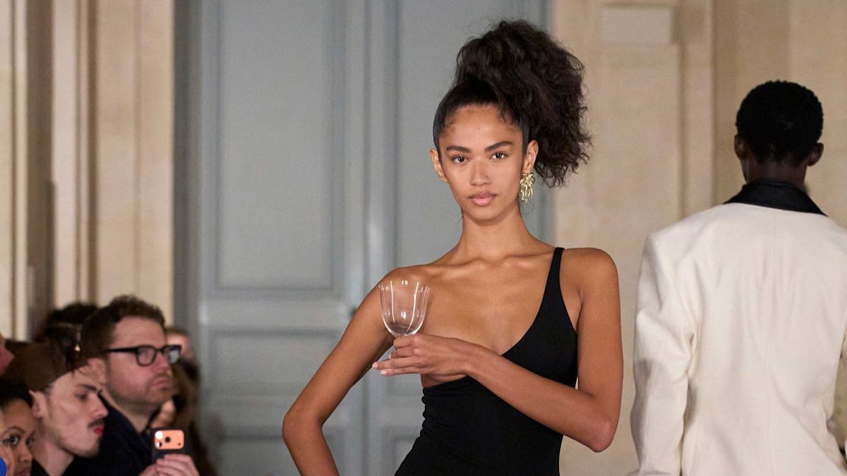 Del archivo a la pasarela Jacquemus reinterpreta a Paloma Picasso