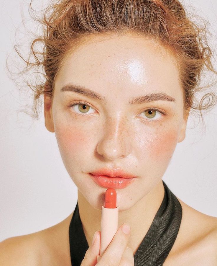 Los tonos de labiales que marcarán el 2026