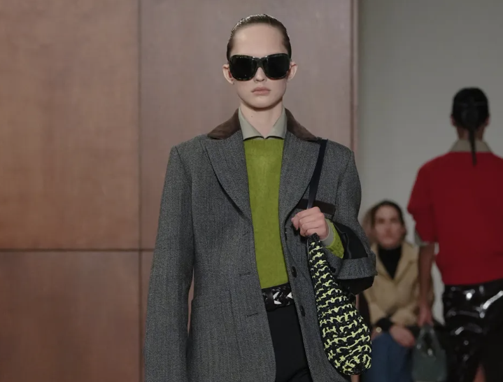 Tory Burch reinventa clásicos atemporales para su colección Fall 2026