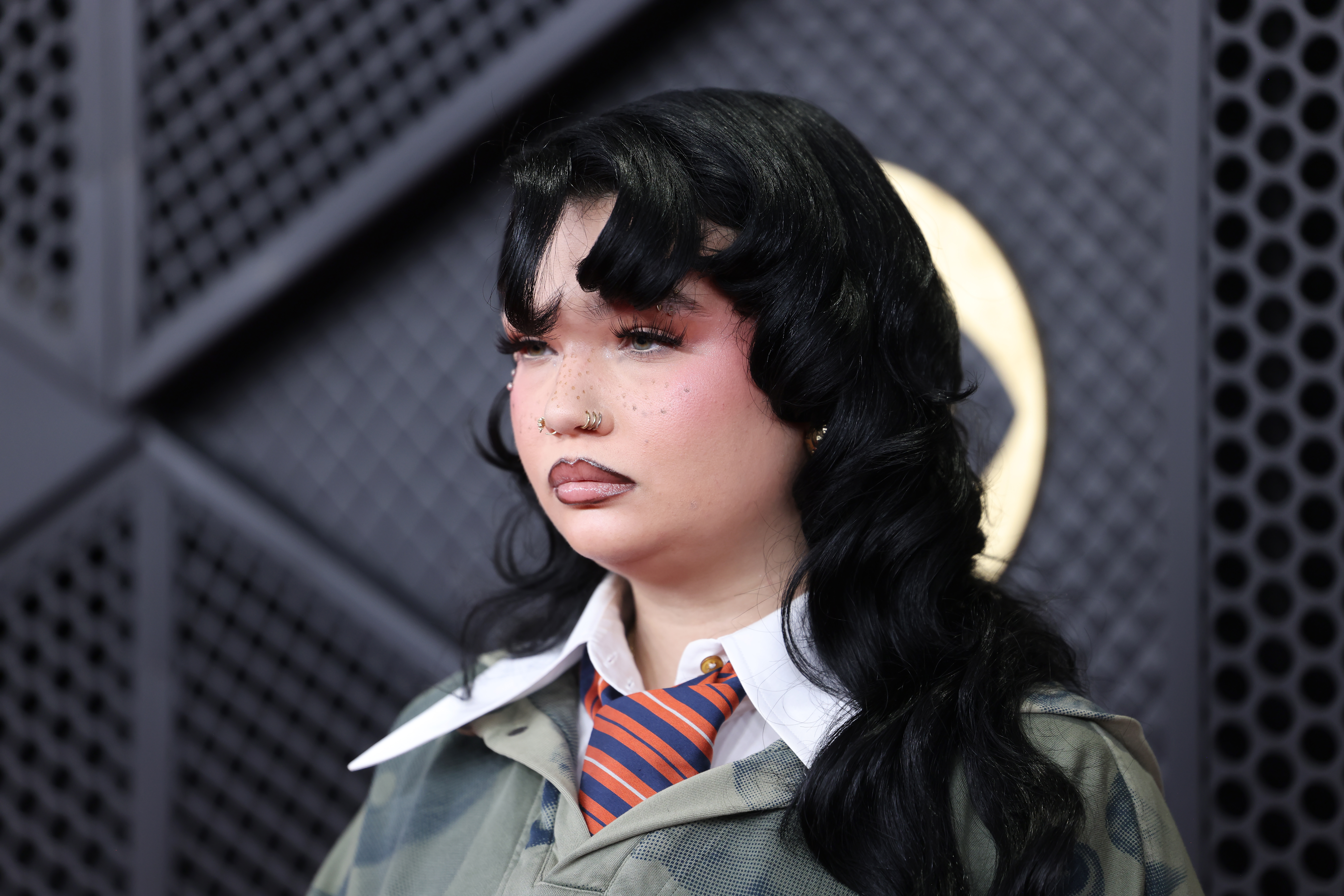 Premios Grammy 2026: Mejores Looks de la Alfombra Roja