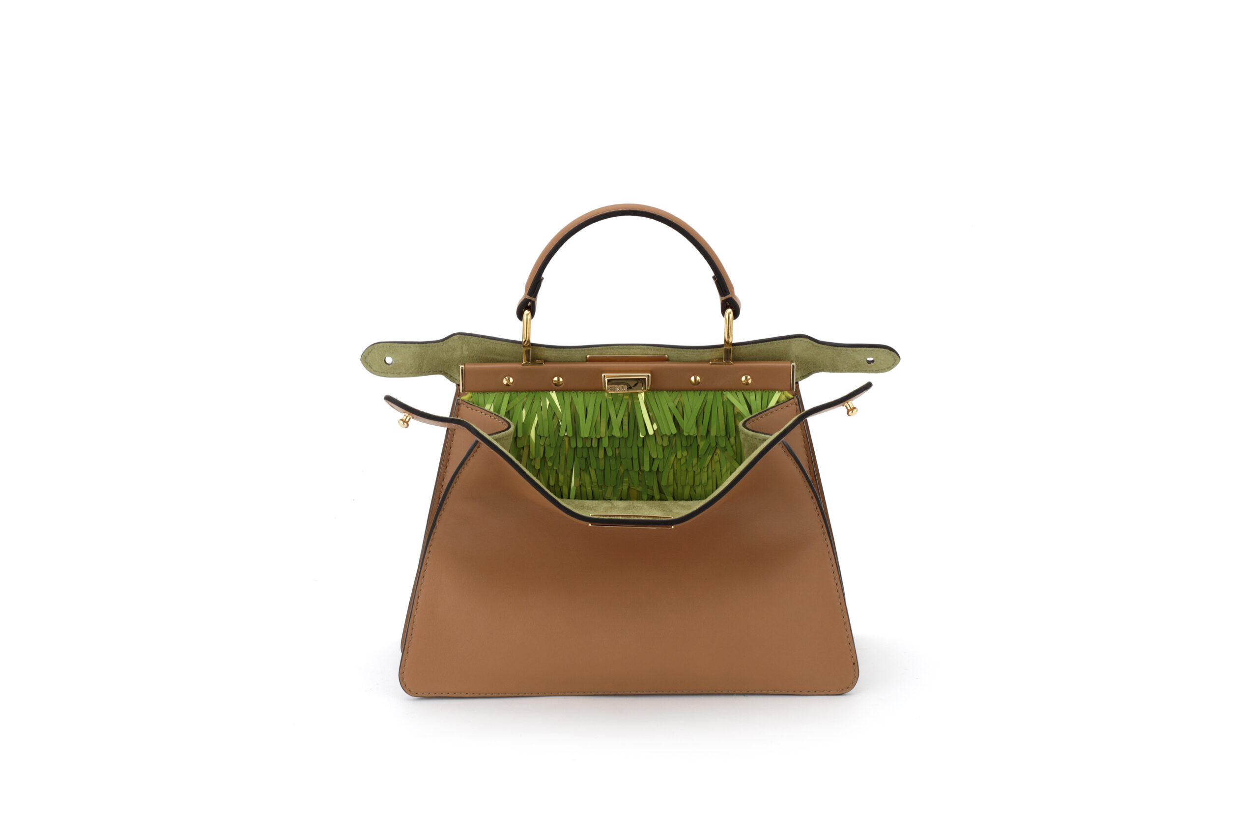 Accesorios SS26: El legado creativo de Silvia Venturini FENDI X Grazia