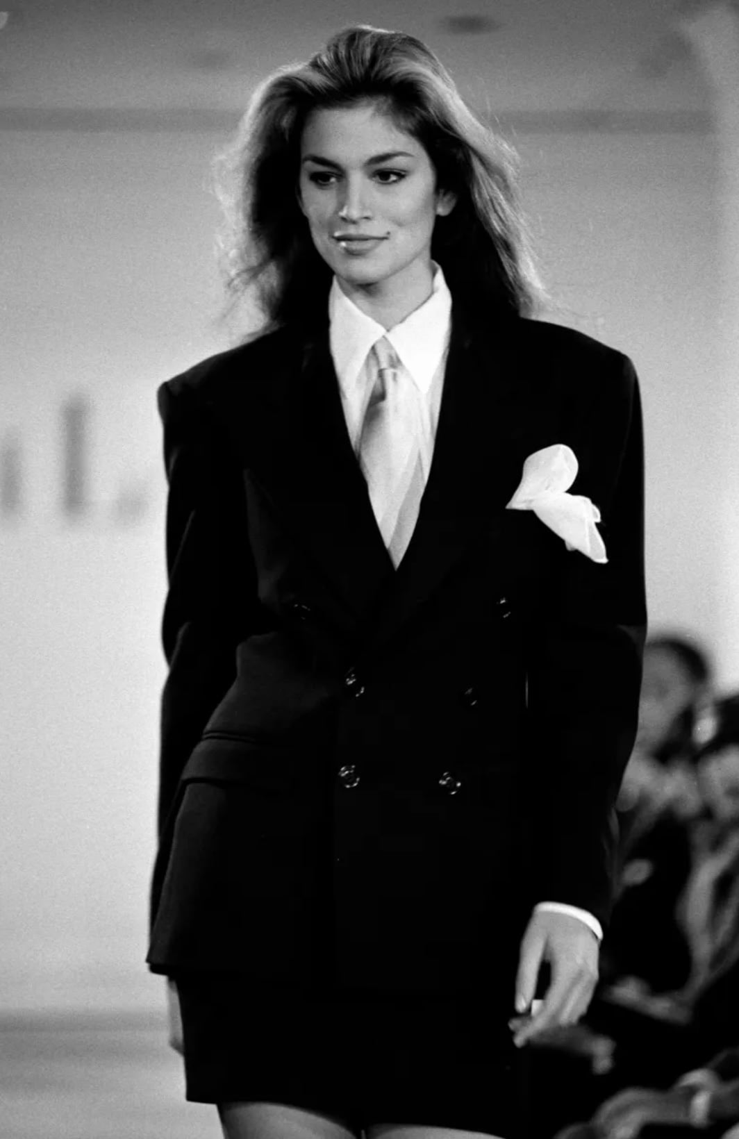 60 años de Cindy Crawford: Los looks que hicieron historia