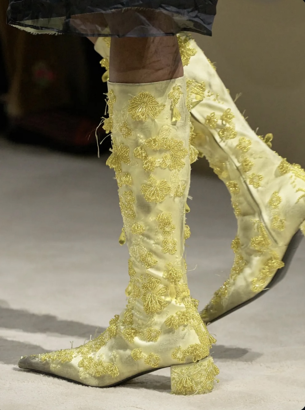 Layering de principio a fin: Prada F/W 2026–2027