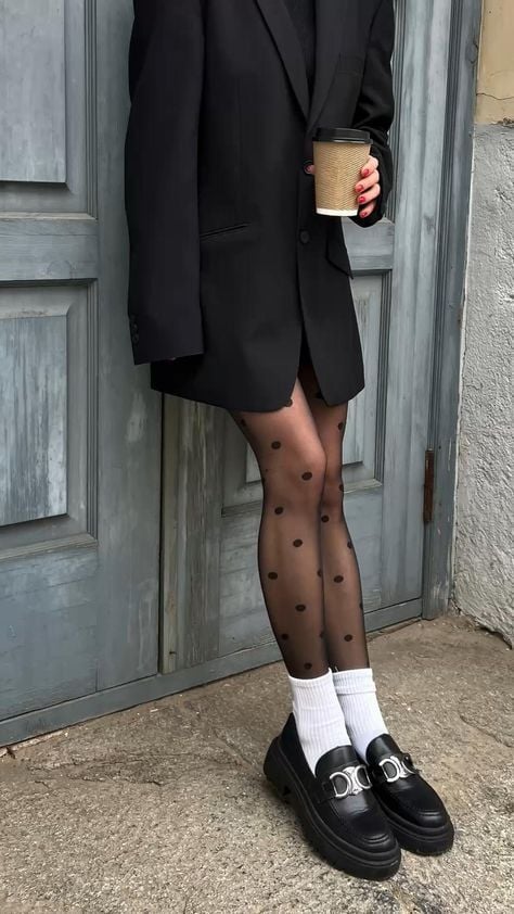 Calcetines blancos y bailarinas: el nuevo acierto