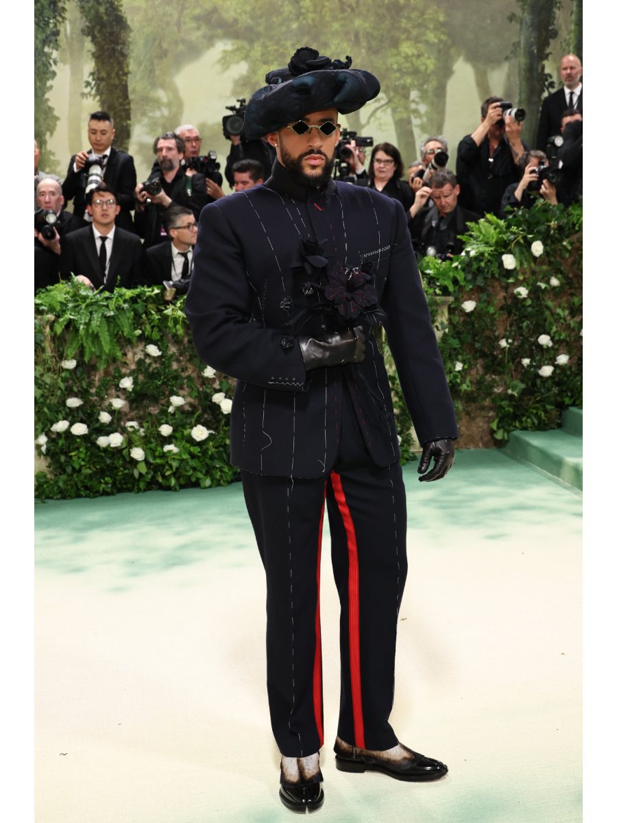 Los mejores momentos de moda de Bad Bunny a lo largo de los años